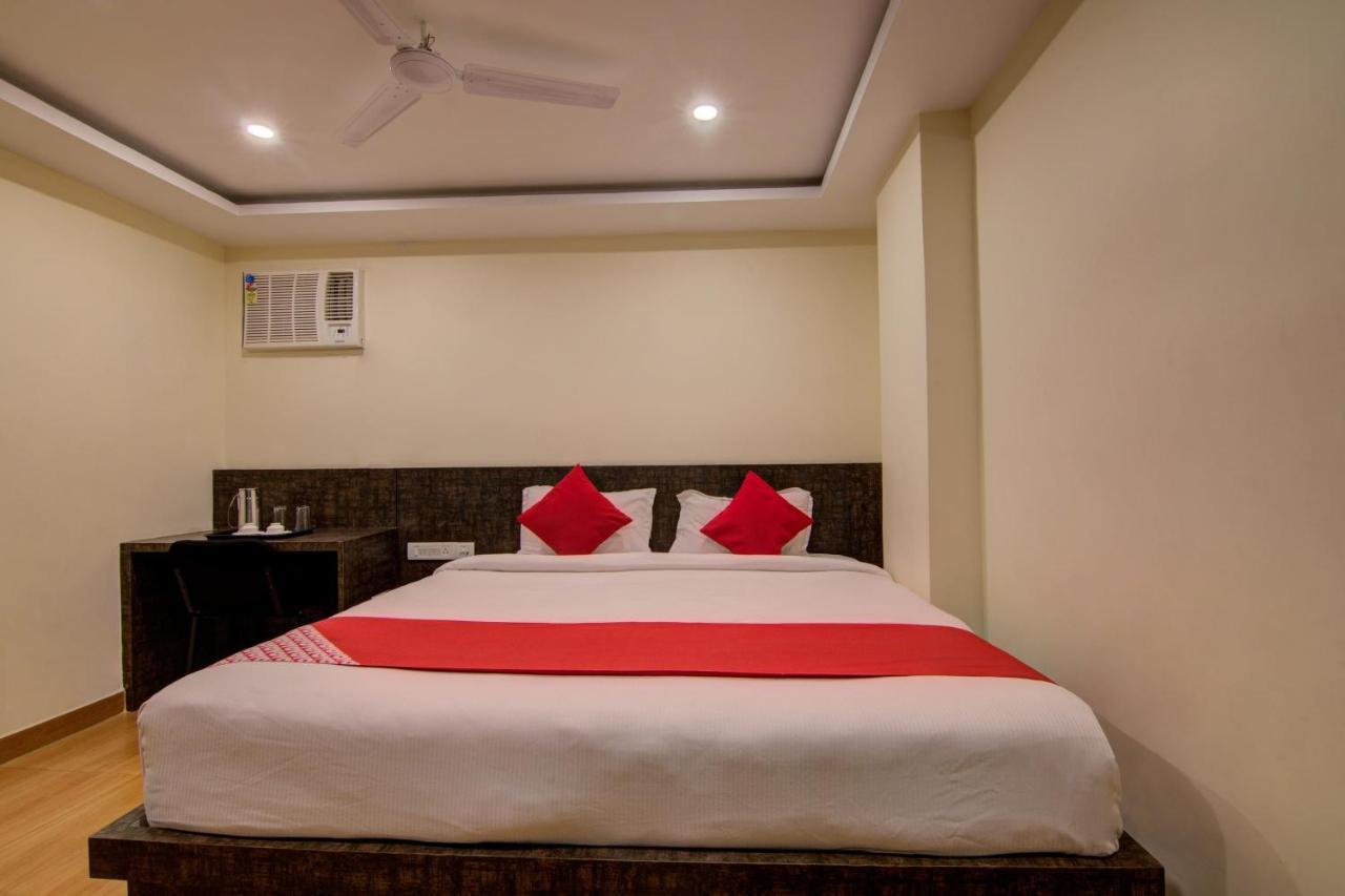 Hotel Oyo 12736 Skylawn à Jamshedpur Extérieur photo