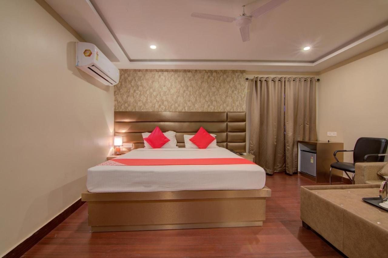Hotel Oyo 12736 Skylawn à Jamshedpur Extérieur photo